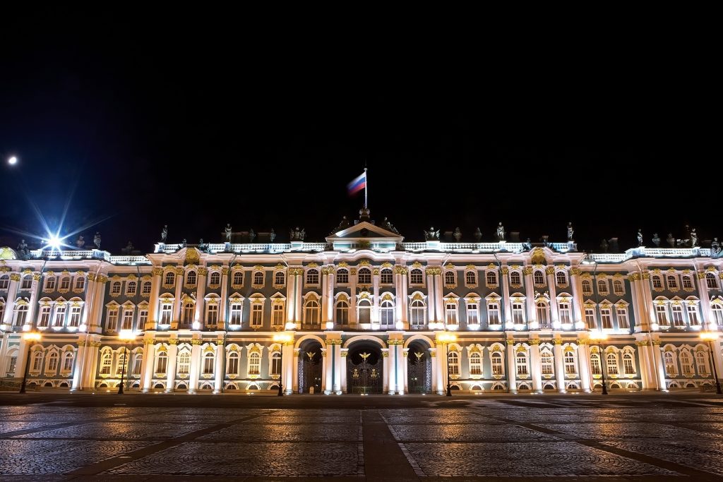 قصر الشتاء اهم الاماكن السياحية في سانت بطرسبرغ