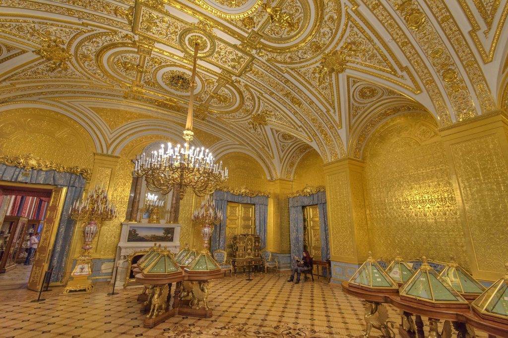 متحف هيرميتاج   اهم الاماكن السياحية في سانت بطرسبرج 