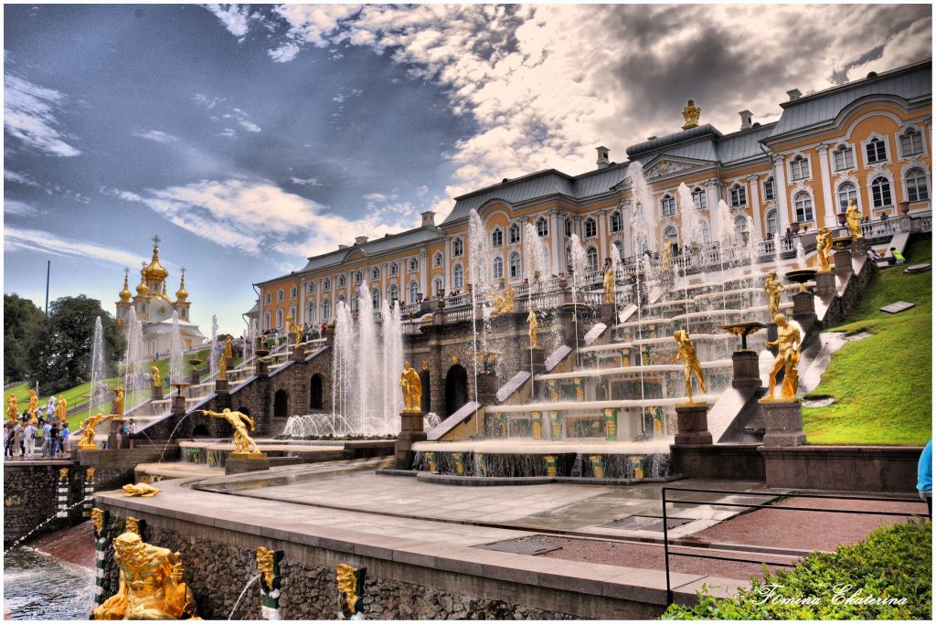 قصر بيترهوف اهم الاماكن السياحية في سانت بطرسبرغ