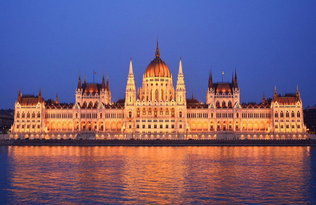  مبنى البرلمان المجري Hungarian Parliament Building 