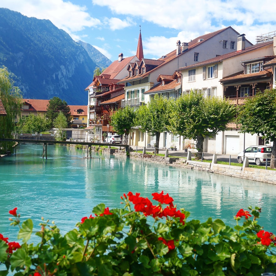 السياحة في سويسرا انترلاكن