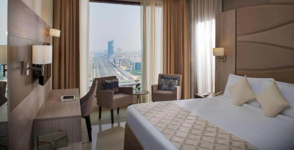 فنادق دبي 4 نجوم شارع الشيخ زايد