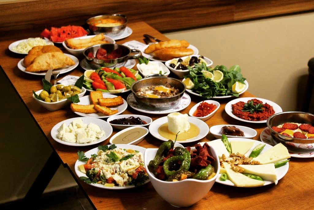 صالة إفطار تشاكماك Çakmak Kahvaltı Salonu