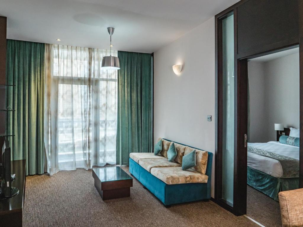 Hotel apartments in Sheikh Zayed Road