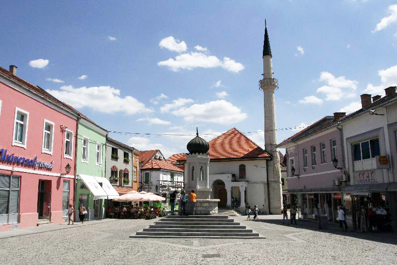 السياحة في البوسنة والهرسك - توزلا
